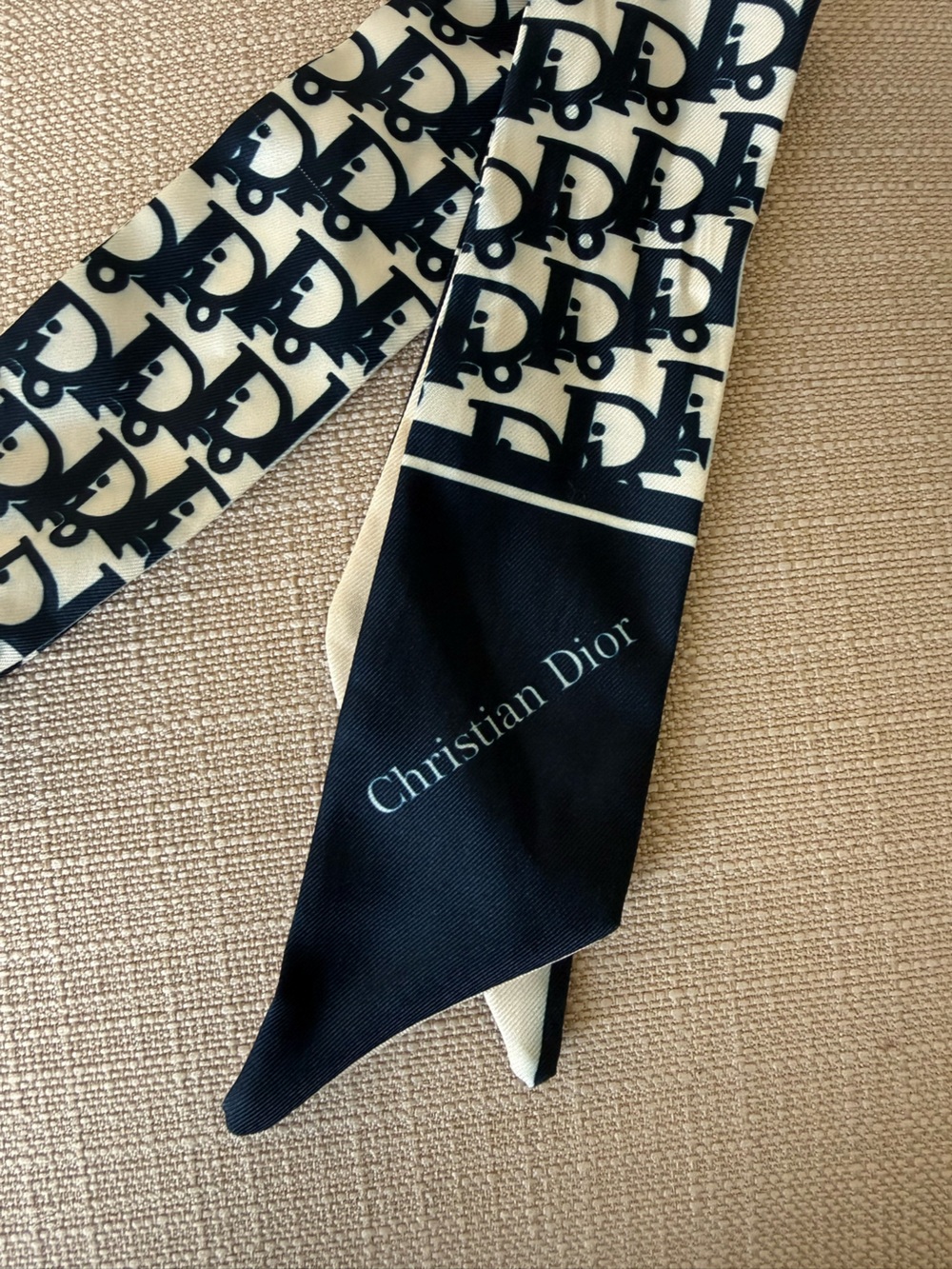 Christian Dior J’Adior Oblique Silk Twill Scarf Ivory Navy Monogram - Picture 3 of 7